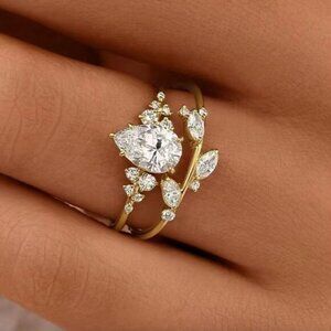 NEW 18k Gold Pear Cut Diamond Ring Set of 2 Rings